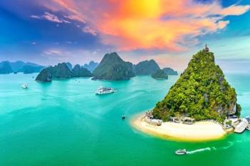 Vietnam 2N Tour Package