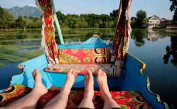 Kashmir Honeymoon Package 4 Nights - 5 Days