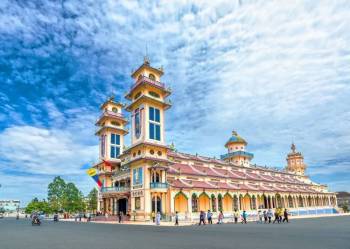 Cao Dai Temple- Cu Chi Tunnels