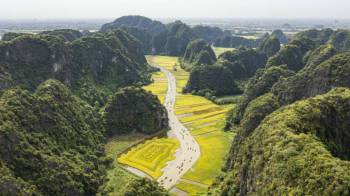 Hoa Lu - Tam Coc - Mua Cave - Full Day - Join Group Tour