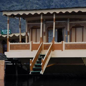 House Boat in Dal Lake