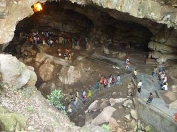 Vizag-Araku-Borra Caves Tour