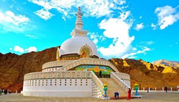 Enchanting Ladakh Tour with Nubra Valley & Pangong Lake