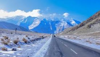 Enchanting Ladakh Tour with Nubra Valley & Pangong Lake