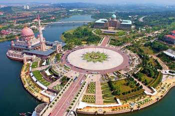 5 NIGHTS / 6 DAYS SINGAPORE & MALAYSIA TRIP