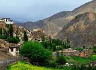 Fly Ladakh Tour