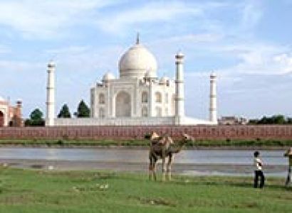 Taj Mahal (Golden Triangle) & Khajuraho (Temples) With Varanasi (Ganges) Tour