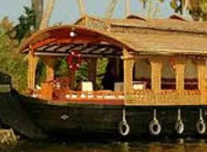 Kerala Beaches & Backwater Tour