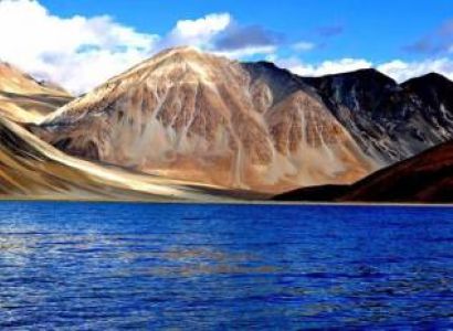 Leh - Alchi -  Lamayuru - Nubra Valley - Chang La - Pangong Tso -   Khardung La Pass  08 Days