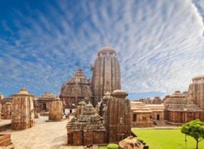 HYDERABAD- RAMOJI FILM CITY- SRISAILAM- KURAVPUR- PITHAPUR- KONARK- PURI- BHUBANESHWAR 11 DAYS