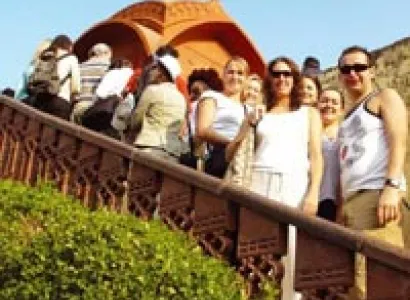 Taj Mahal Tour with Kashmir