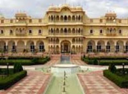 Taj with Khajuraho & Varanasi Tour