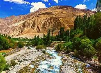 06 Night / 07 Days Leh Nubra Turtuk Pangong Tour Package