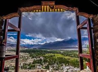 08 Night / 09 Days Srinagar Kargil Leh Nubra Turtuk Pangong Tour Package