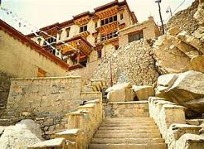 08 Night / 09 Days Srinagar Kargil Leh Nubra Turtuk Pangong Tour Package