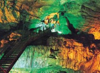 Visakhapatnam Lambasingi Araku Tour