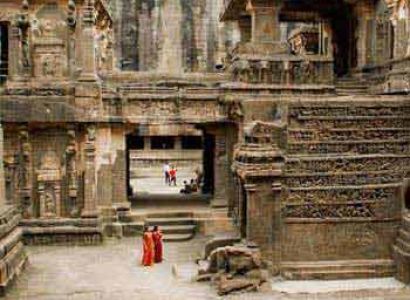 Sun Sand & Cave Temples Tour