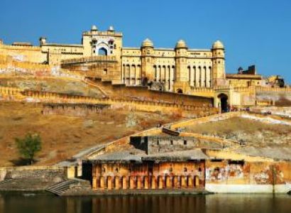 Long Weekend Breaks - the Golden Triangle Tour