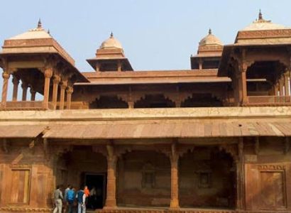 Weekend Breaks -agra & Sikri Tour