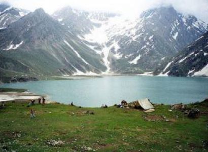 Kashmir Spacial Tour Hotel Only 6 Nights 7 Days