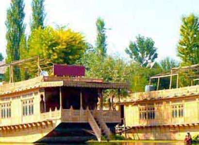 Kashmir Deluxe Houseboat Hotel Package