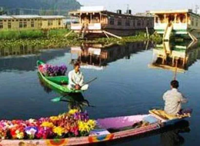 Kashmir Houseboat Tour