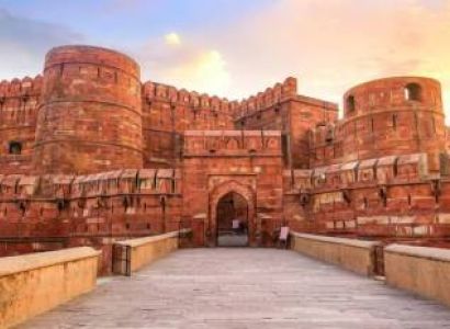 Agra Day Trip with Fatehpur Sikri from Delhi