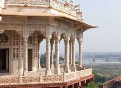 Agra Overnight Tour With Taj Mahal & Agra Fort from Delhi by Private Cab