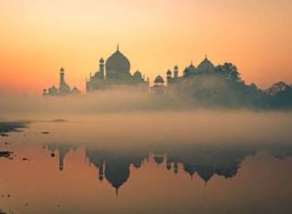 03 UNESCO Site Taj mahal, Agra Fort, Fatehpur Sikri and Kalakriti Mohabbat the Taj show Overnight.