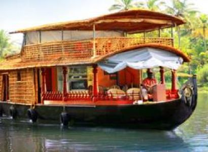 Kerala 3 Star Package with Abad Hotels with Houseboat