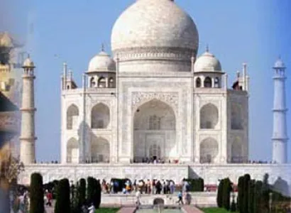 Golden Triangle Tour with Ladakh