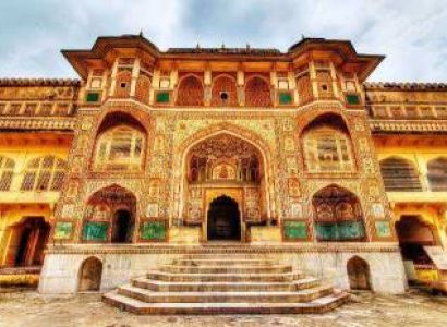 Forts, Palaces and Sand dunes for 4 adults