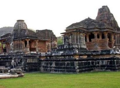 Forts, Palaces and Sand dunes for 4 adults