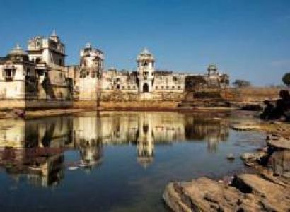 Forts, Palaces and Sand dunes for 4 adults