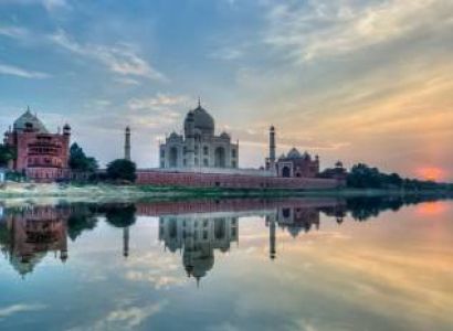 Taj Mahal Tour By Gatimaan Train
