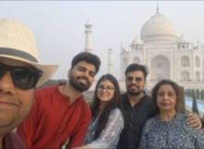 Same Day Taj Mahal Tour By Gatimaan Train