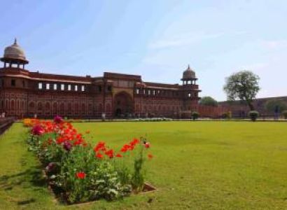 Overnight Taj Mahal Tour