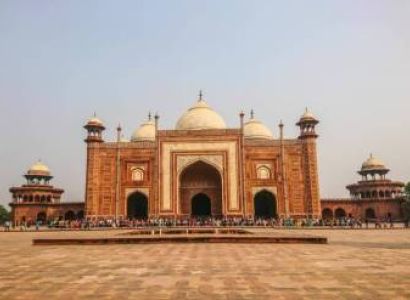 Private Taj Mahal At Sunrise and Agra Day Tour from Delhi