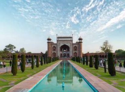 Private Taj Mahal At Sunrise and Agra Day Tour from Delhi