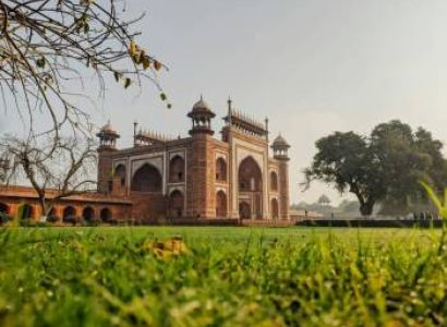 Private Taj Mahal At Sunrise and Agra Day Tour from Delhi