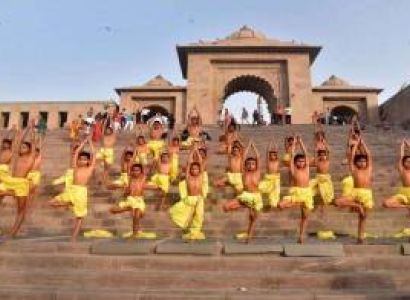 9d Bodhgaya- Varanasi- Prayagraj- Ayodhya- Mathura- Vrindavan- Khatu Shyam- Delhi Tour