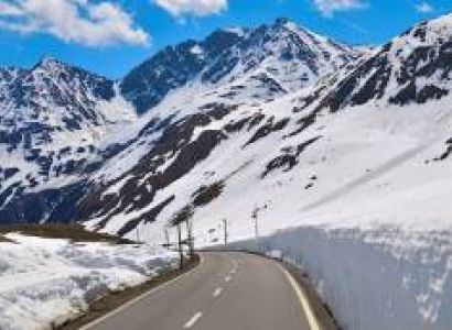 Manali Tour Packages from Varanasi