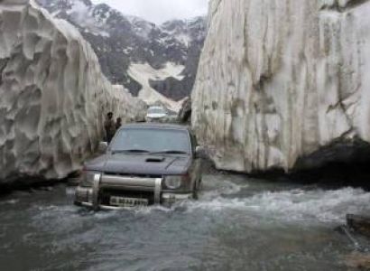 3 Nights 4 Days Dalhousie Khajjiar Tour Package from Delhi