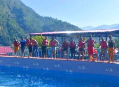 Luxury Camping & Rafting