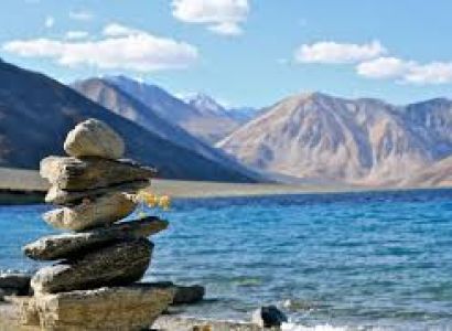 Amazing Ladakh with Pangong lake Tour 5 Days