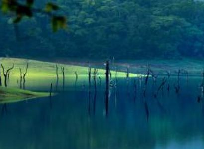 Munnar-thekkady-kumarakom (Alleppey Backwaters) other Holidays | Tour Packages from Bengaluru