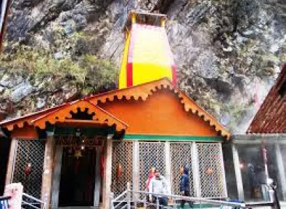 Yamnotry Yatra 3 Days Package by 3 Seater Indigo Non Ac