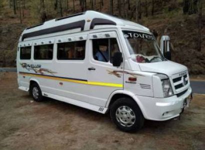 Chardham yatra by Tempoo Travller