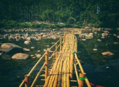 Shillong Cherrapunjee Dwaki Mawlynnong Kaziranga