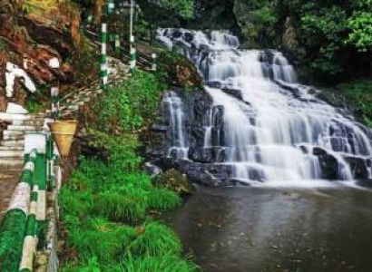 Shillong Cherrapunjee Dwaki Mawlynnong Kaziranga